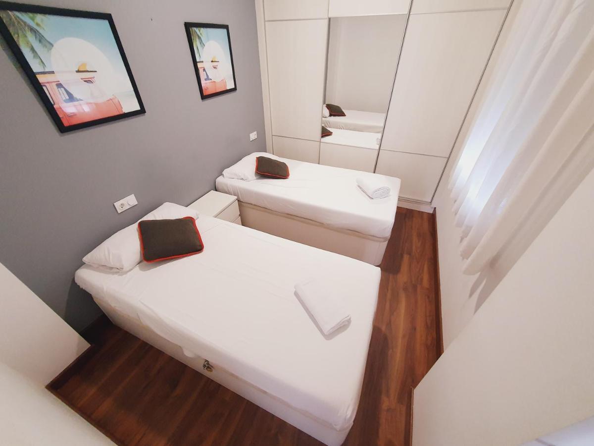 Luxury Apartments Puerto Valencia Exterior photo